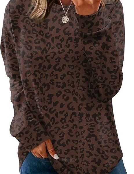 WIHOLL Sweatshirt for Women Crewneck Long Sleeve Shirts Curved Hem Lightweight Sweaters Fall Clothes 2025